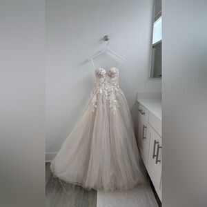 Mira Zwillinger Nelly gown + veil
